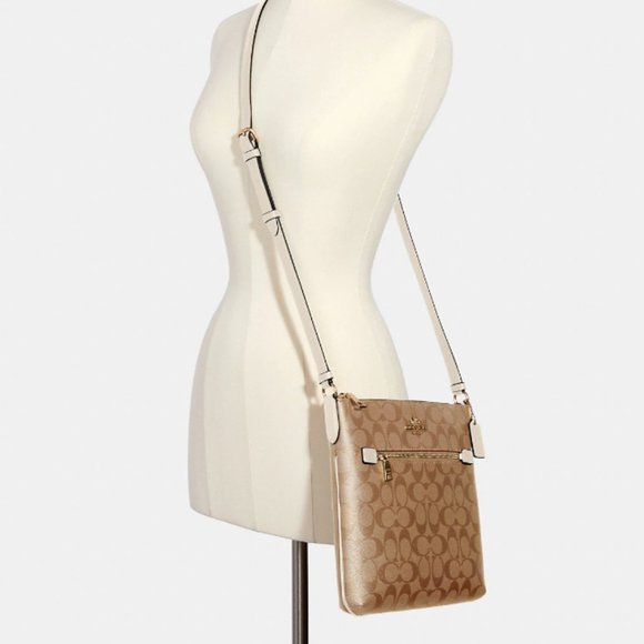 Coach Purse - Rowan File Bag In Signature Canvas - Like NEW! - Picture 4 of 9